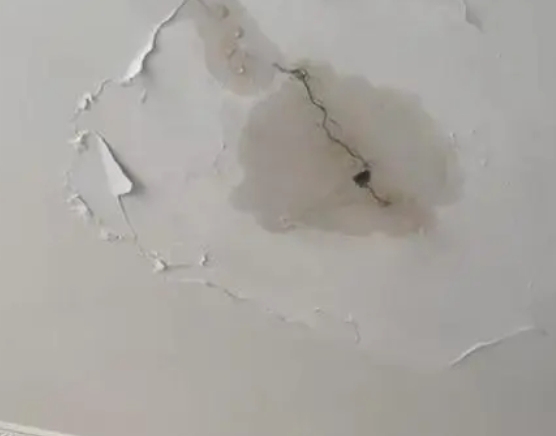 乃东阳台漏水维修公司分享下屋面防水工程质量问题原因分析
